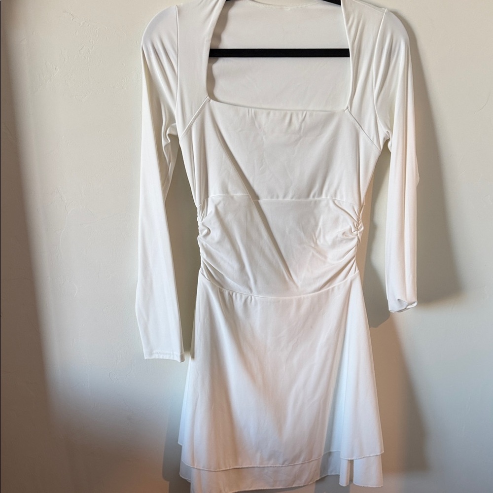 Elegant White Long-Sleeve Square-Neck Mini Dress - Picture 2 of 2